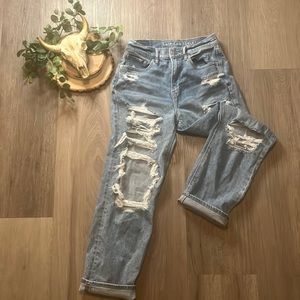 NWOT American Eagle Destroyed 90’s Boyfriend Jeans